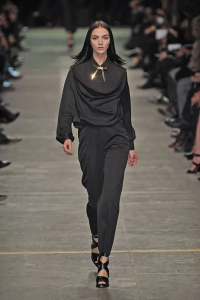 Look 19